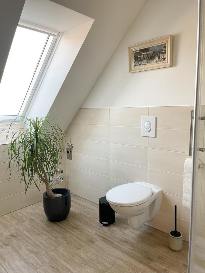 Ferienwohnung Kamrath Mit Wunderschoenem Ausblick Нойрупин Екстериор снимка